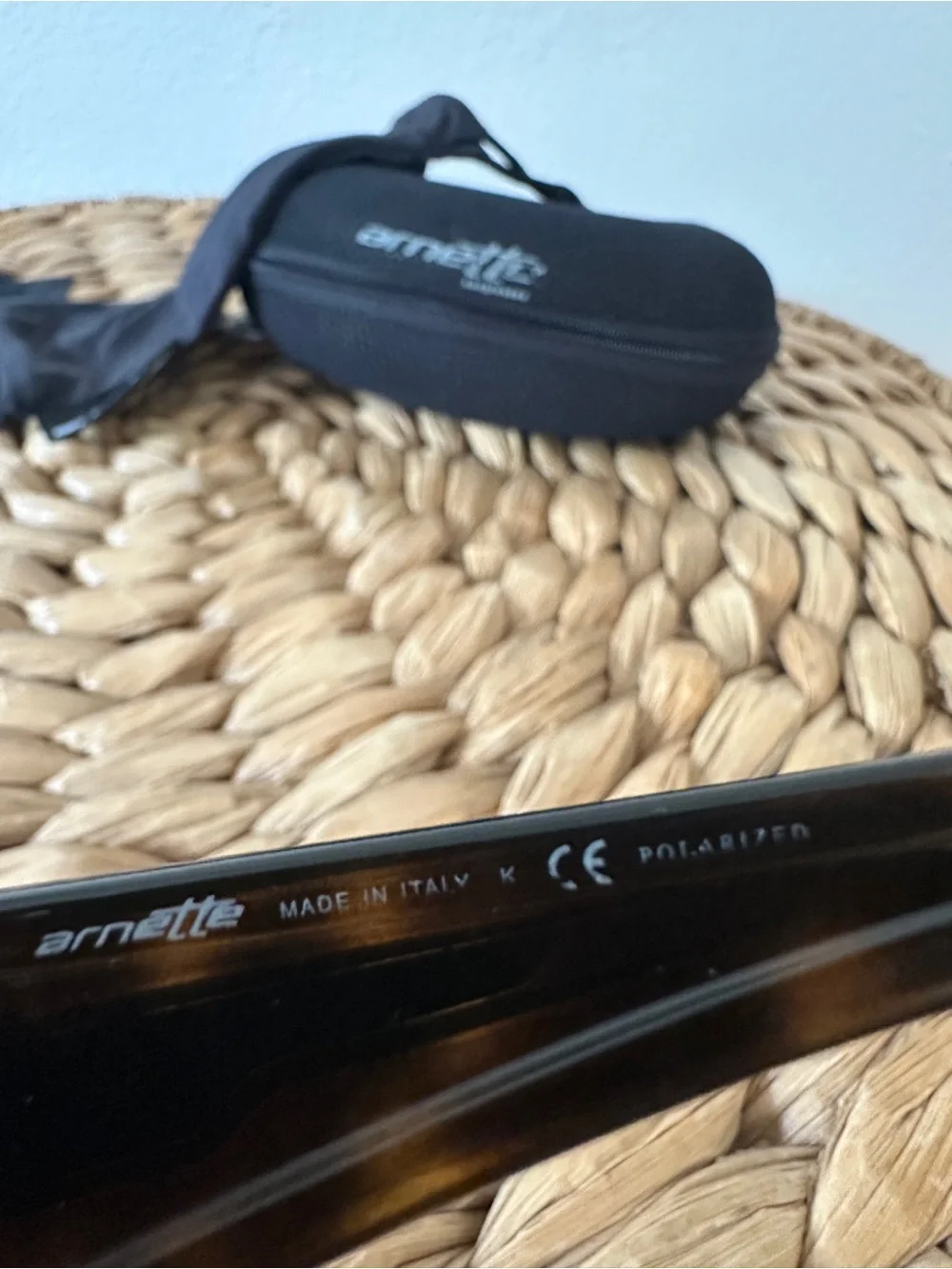 Arnette Polarized Tortoise Shell Wrap Sunglasses & Case Vintage Sport Style